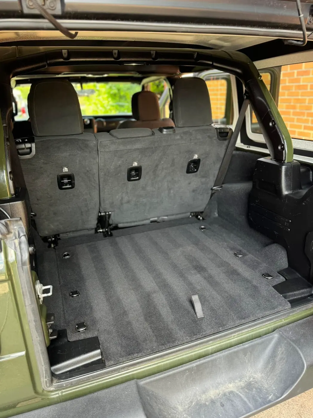 Jeep Wrangler cargo carpet, after
